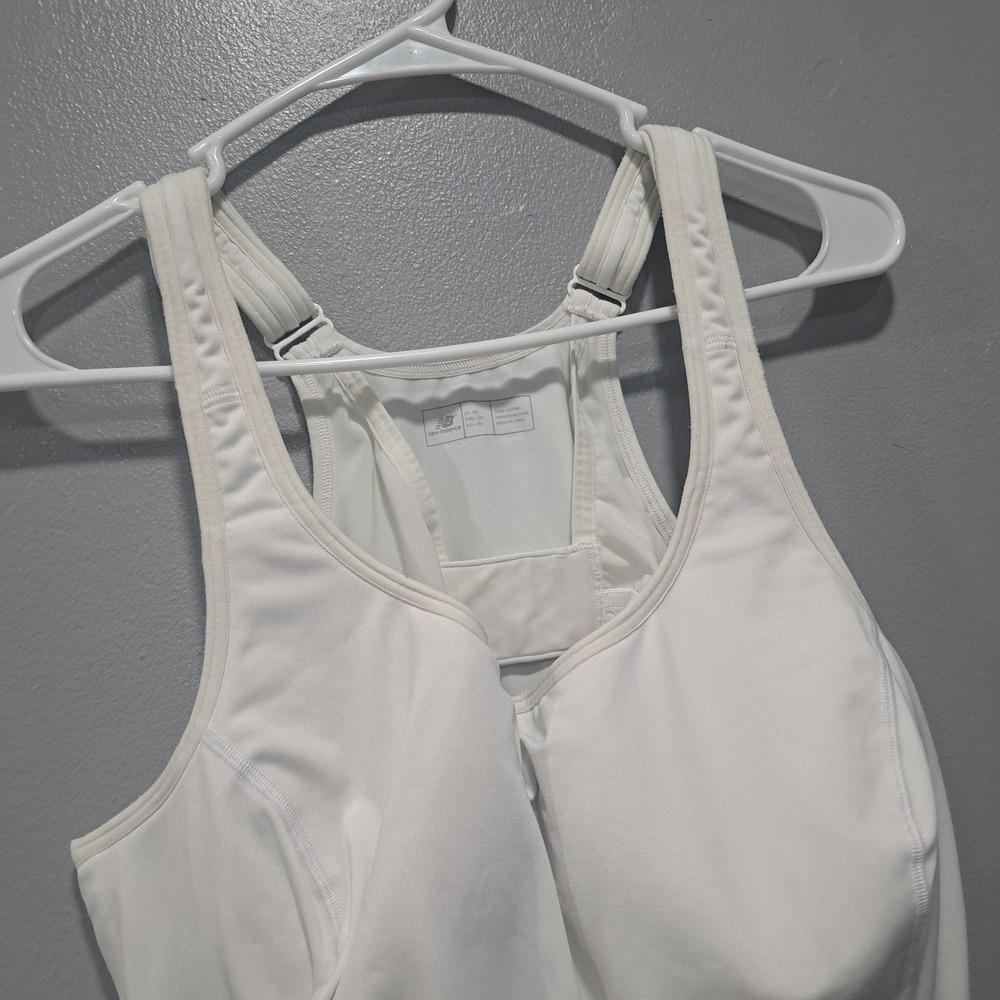 New Balance Lightning Dry White Athletic Tank Top Built In Bra Womens 42D - Picture 4 of 7